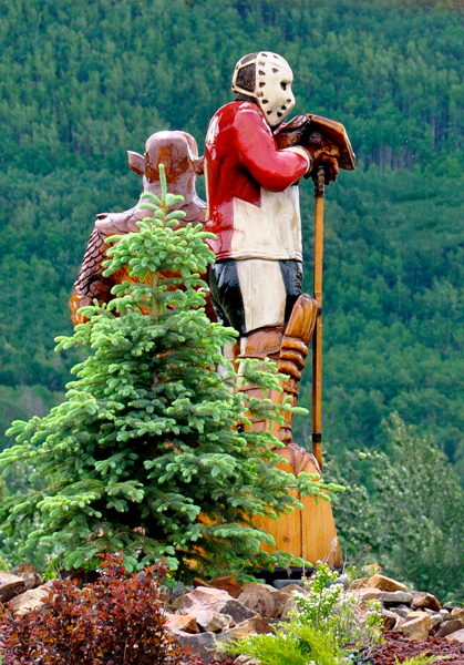 hockey player carving